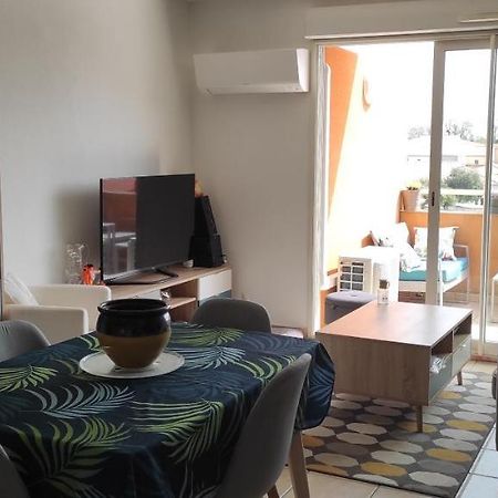 Appartement Avec Grande Terrasse A 15 Mn De La Mer Saint-Estève エクステリア 写真