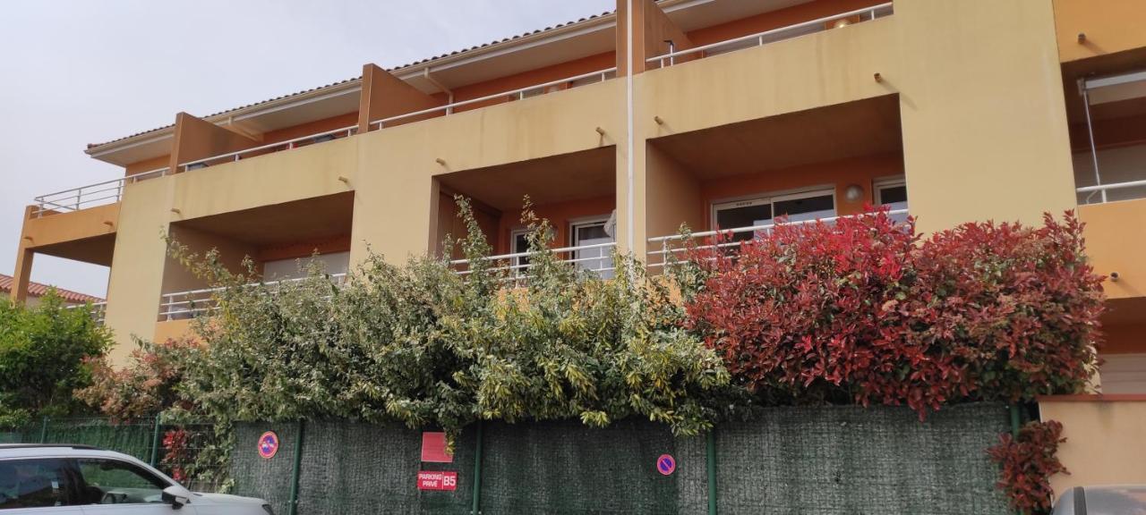 Appartement Avec Grande Terrasse A 15 Mn De La Mer Saint-Estève エクステリア 写真